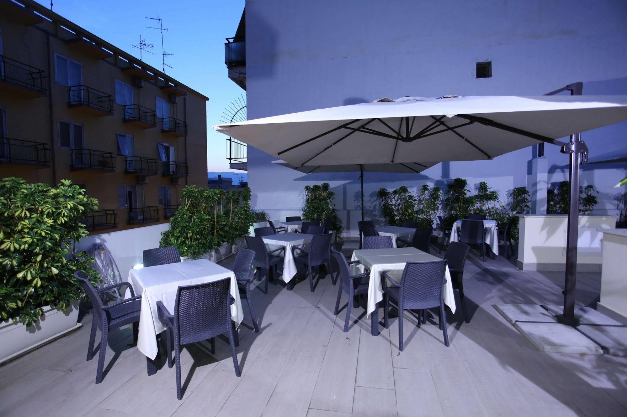 Hotel Eubea Reggio di Calabria Kültér fotó