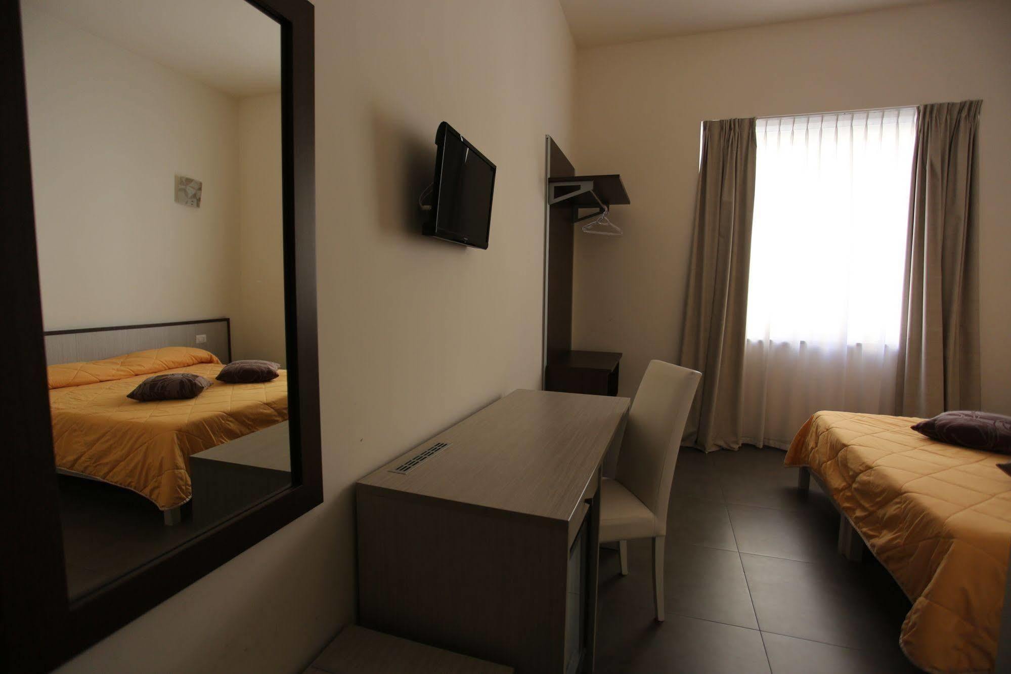Hotel Eubea Reggio di Calabria Kültér fotó